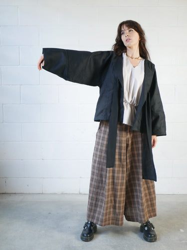 Tie Jacket in Black Linen